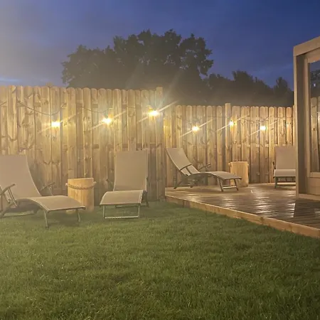 アパート Stodoly Trzy Zywioly Prusim